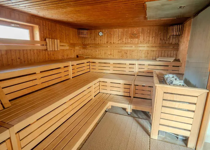 Bergwolke Mit Pool, Sauna & Bergblick Appartement